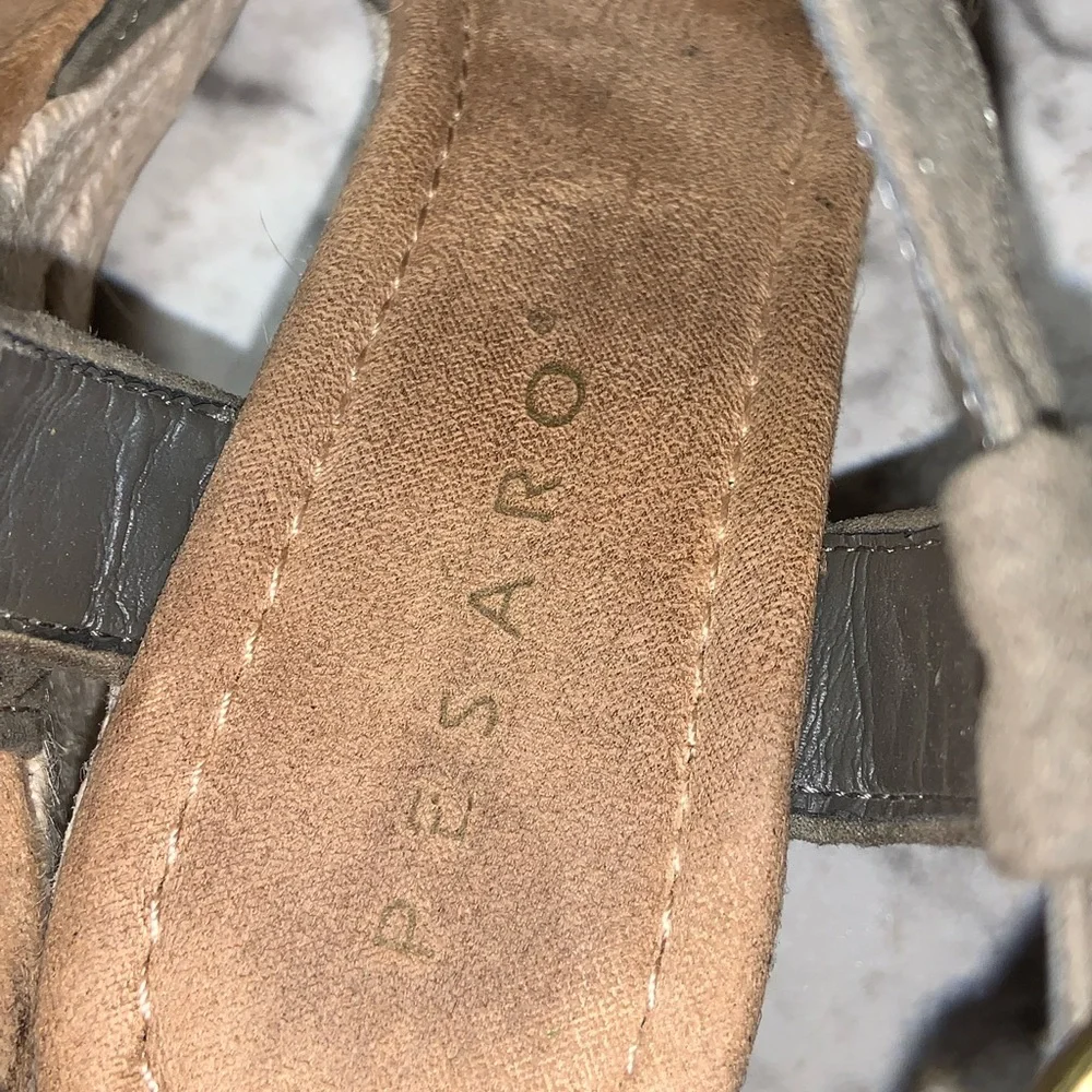 Pesaro Skye Green Faux Suede Wedge Sandals size 8